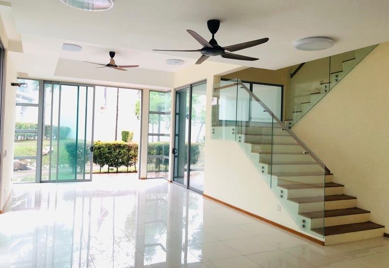 Symphony Hills Schubert