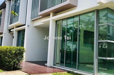 Symphony Hills Schubert