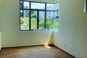 Symphony Hills Schubert