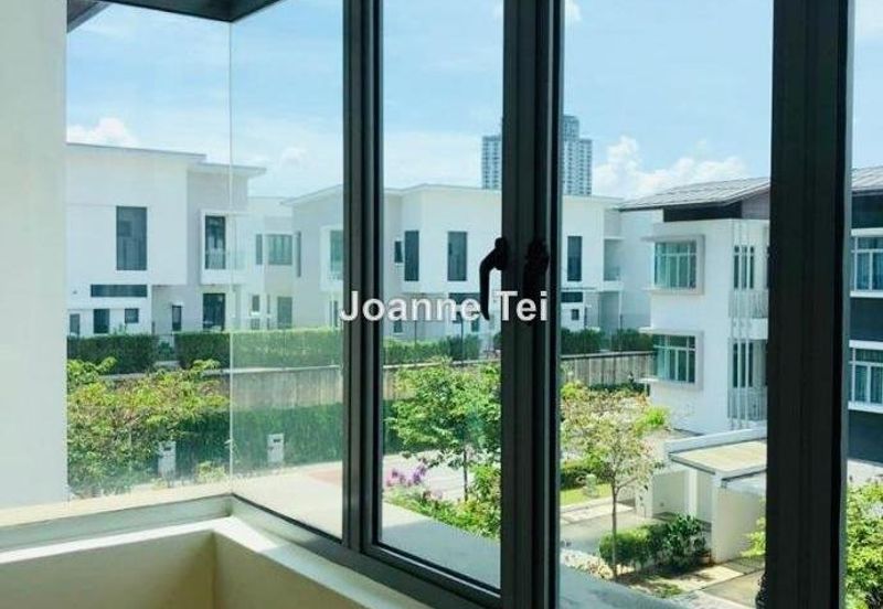 Symphony Hills Schubert