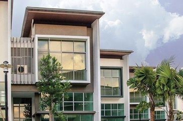 Symphony Hills Schubert