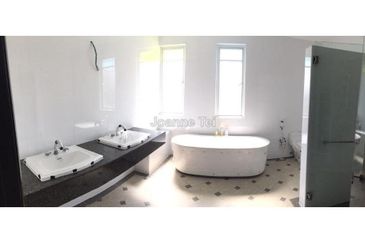 Eastern Heritage, Setia Eco Glades