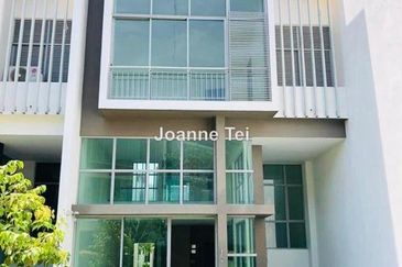 Symphony Hills Schubert