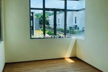 Symphony Hills Schubert