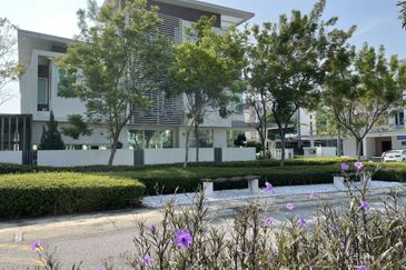 Jacaranda Garden Residence