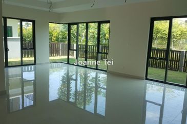 Charms of Nusantara, Setia Eco Glades