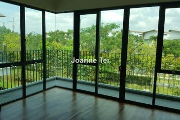 Charms of Nusantara, Setia Eco Glades