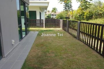 Charms of Nusantara, Setia Eco Glades