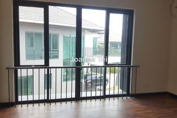 Charms of Nusantara, Setia Eco Glades