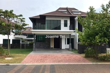 Charms of Nusantara, Setia Eco Glades