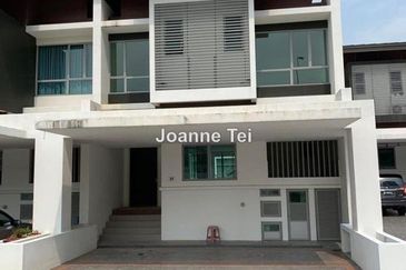 Symphony Hills Schumann