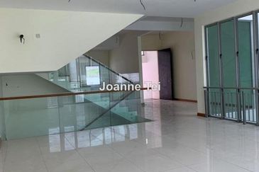 Symphony Hills Schumann