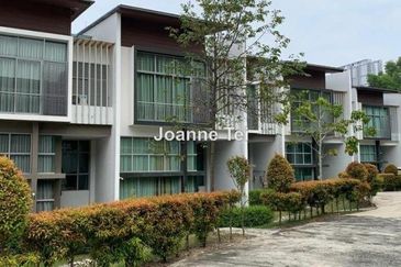 Symphony Hills Schumann