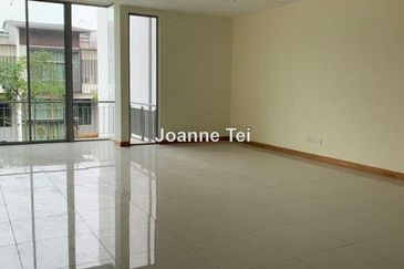 Symphony Hills Schumann