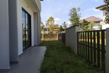 Isle of Botanica, Setia Eco Glades