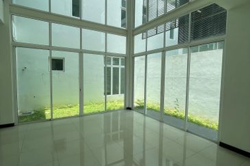 Trillium, Perdana Lakeview East