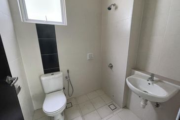 Trillium, Perdana Lakeview East