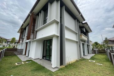 Isle of Botanica, Setia Eco Glades