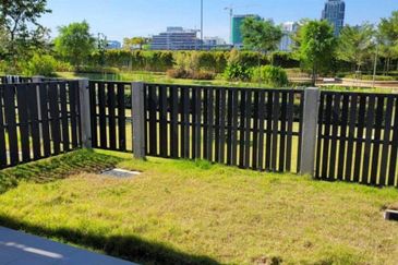 Jewels of Grasmere, Setia Marina