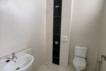 Trillium, Perdana Lakeview East