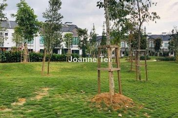 Jewels of Grasmere, Setia Marina