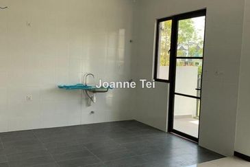 Jewels of Grasmere, Setia Marina