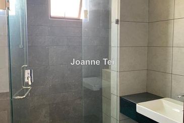 Jewels of Grasmere, Setia Marina