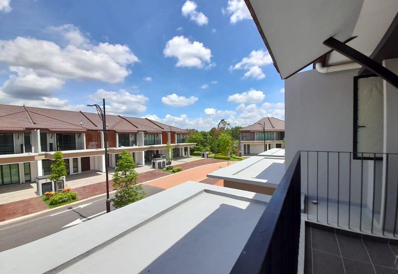 Isle of Botanica, Setia Eco Glades