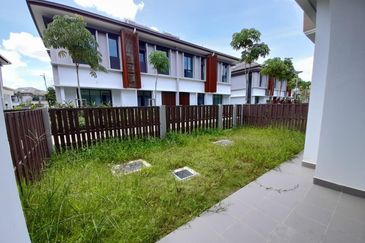 Isle of Botanica, Setia Eco Glades