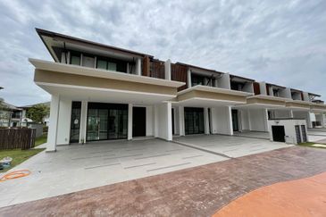 Isle of Botanica, Setia Eco Glades