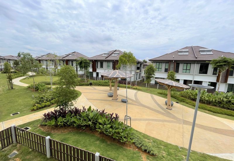 Isle of Botanica, Setia Eco Glades