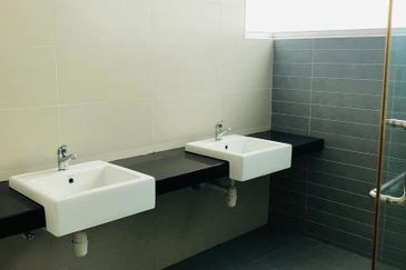 Perdana Lakeview East