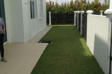 Perdana Lakeview East