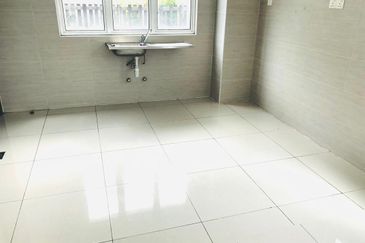 Perdana Lakeview East