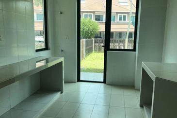 Charms of Nusantara, Setia Eco Glades