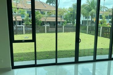 Charms of Nusantara, Setia Eco Glades