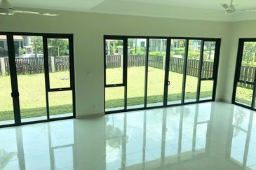 Charms of Nusantara, Setia Eco Glades