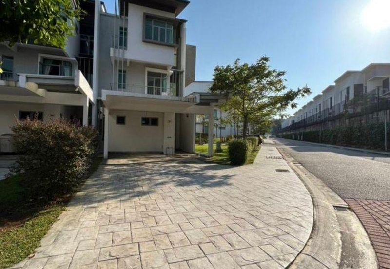 Symphony Hills Schubert