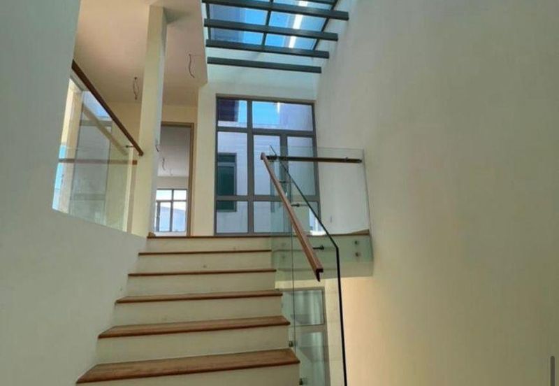 Symphony Hills Schubert