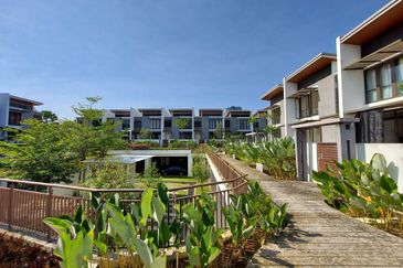 Mozart, Symphony Hills