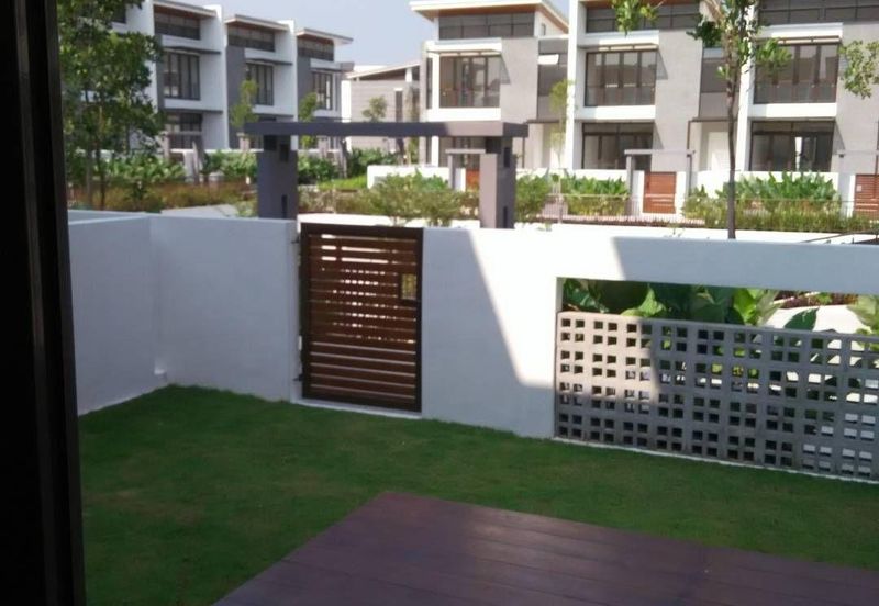 Mozart, Symphony Hills