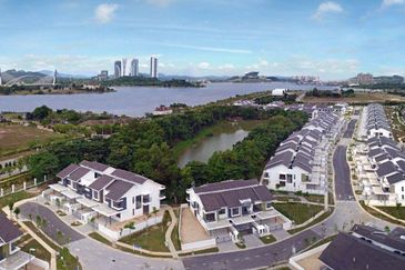 Summerglades, Perdana Lakeview West