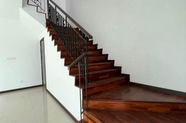 Jewels of Grasmere, Setia Marina