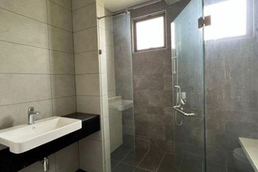 Jewels of Grasmere, Setia Marina