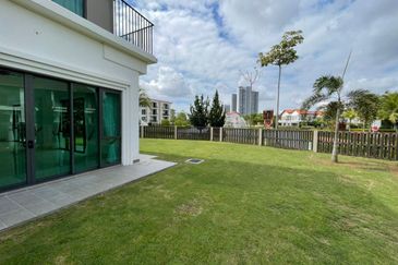 Charms of Nusantara, Setia Eco Glades