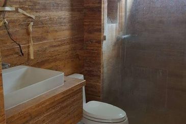 Perdana Lakeview East