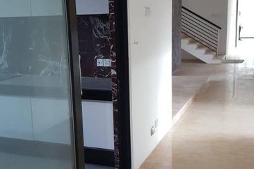 Perdana Lakeview East