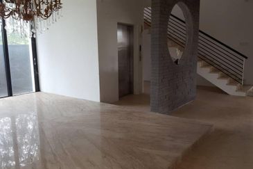 Perdana Lakeview East