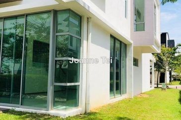 Symphony Hills Schubert