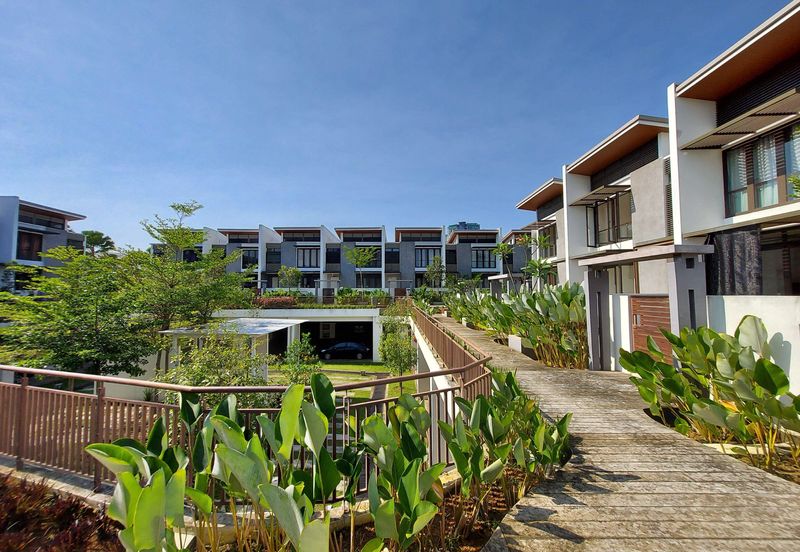 Mozart, Symphony Hills